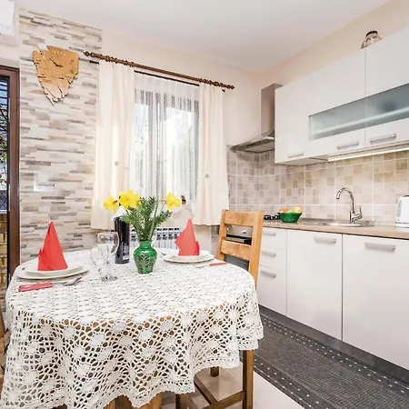 Cozy In With Kitchen * Lovran